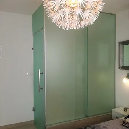 Infinity アパート Pinezići