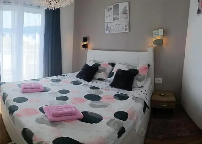 Apartamento Infinity Pinezići