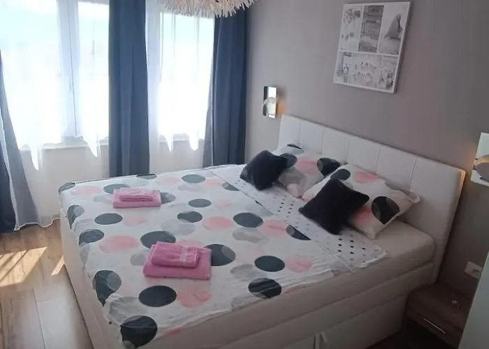 Infinity * Pinezići