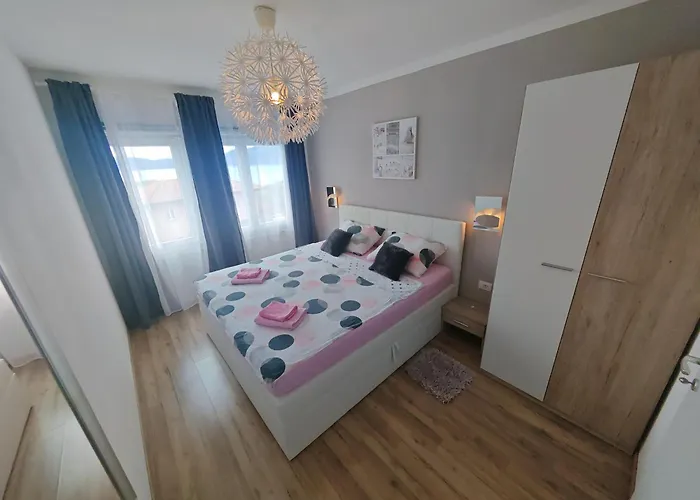 Infinity Apartamento Pinezići