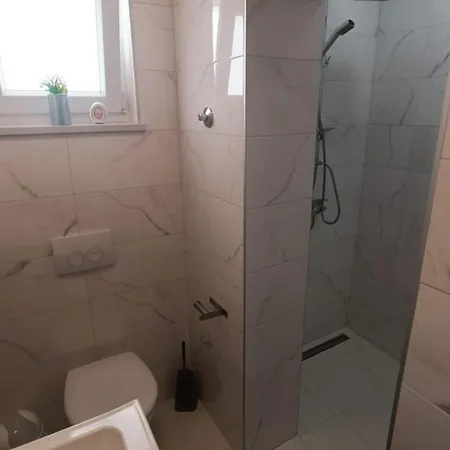 Infinity Apartman Pinezici (Krk)