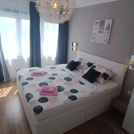 Infinity * Pinezići