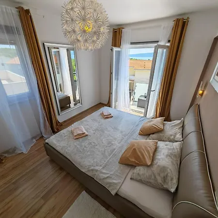 Infinity * Pinezići