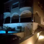 Infinity * Pinezići