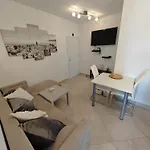 Apartment Infinity